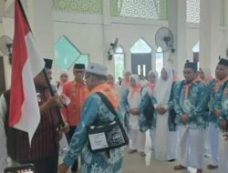 Wakil Bupati Butur Lepas Keberangkatan 15 Jamaah Calon Haji ke Tanah Suci