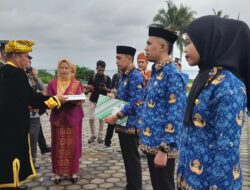 Serahkan SK Pengangkatan CPNS dan PPPK, Bupati Butur Afirudin Tekankan Bekerja dengan Loyal
