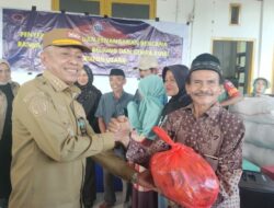 Bupati Butur Afirudin, Berikan Ratusan Paket Sembako Kepada Korban Bencana Alam