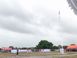 Sukses Kibarkan Bendera, Bupati Butur Afirudin Beri Apresiasi Bantuan Pendidikan Untuk Paskibraka