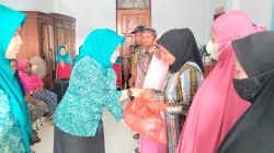 TP PKK Buton Utara Berbagi Berkah Ramadan, 60 Paket Sembako Disalurkan untuk Lansia di Kulisusu