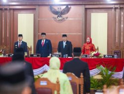 Gubernur Hadiri Paripurna HUT ke-62 Sultra, Tegaskan Produktivitas sebagai Kunci Kesejahteraan