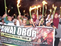 Pawai Obor Semarakkan Tahun Baru Islam 1448 H, Sekda Baubau Apresiasi Kekompakan Warga Betoambari